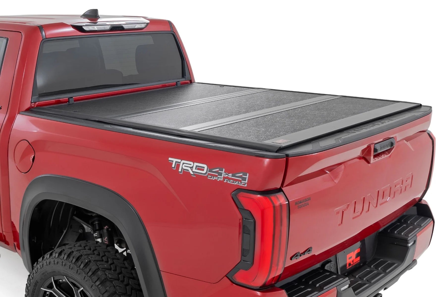 Hard Low Profile Bed Cover 5'7" Bed | Cargo Mgmt | Toyota Tundra (22-25)