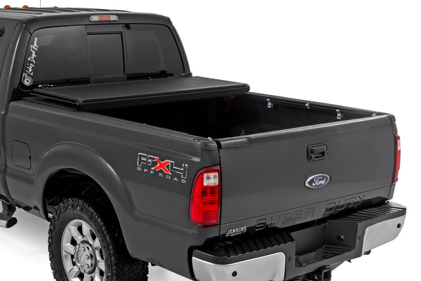 Hard Low Profile Bed Cover 6'10" Bed | Ford F-250/F-350 Super Duty (99-16)