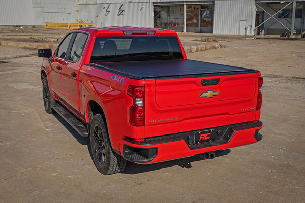 Hard Roll Up Bed Cover 5'10" Bed | Chevy/GMC Sierra 1500 (19-25)/Silverado 1500 (19-25)