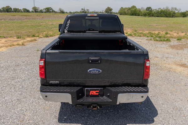 Hard Low Profile Bed Cover 6'10" Bed | Ford F-250/F-350 Super Duty (99-16)