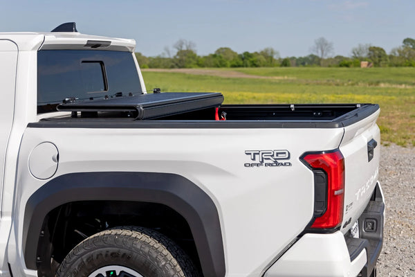 Hard Low Profile Bed Cover 5' Bed | Toyota Tacoma 2WD/4WD (2024-2025)