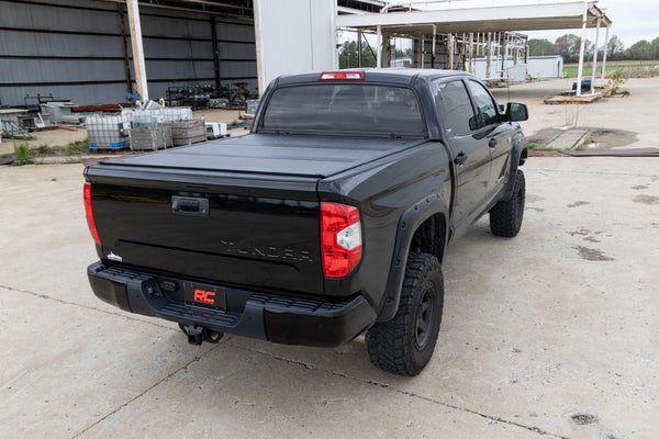 Hard Low Profile Bed Cover 5'7" Bed | Toyota Tundra 2WD/4WD (2007-2021)