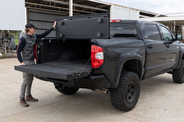 Hard Low Profile Bed Cover 5'7" Bed | Toyota Tundra 2WD/4WD (2007-2021)